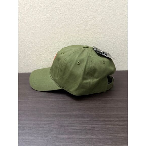 Disney Winnie the Pooh Reading Armchair Ball Cap Hat main image 5